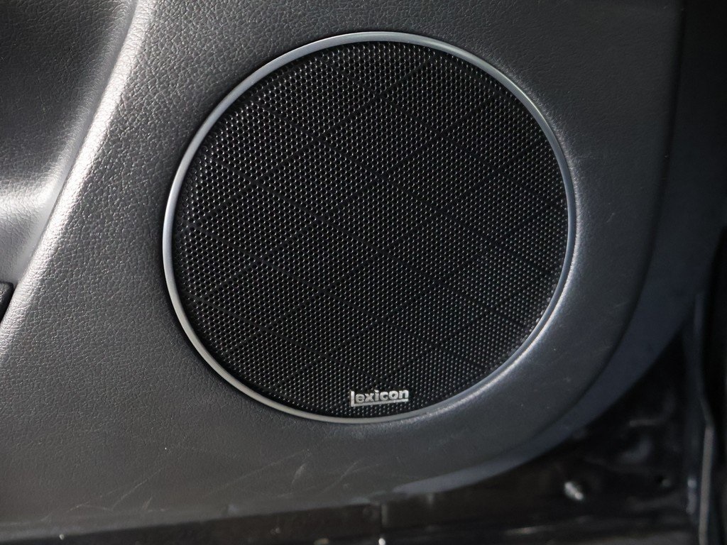 2024 Genesis GV80 Base Image 55 of 60