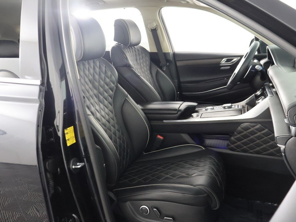 2024 Genesis GV80 Base Image 16 of 60