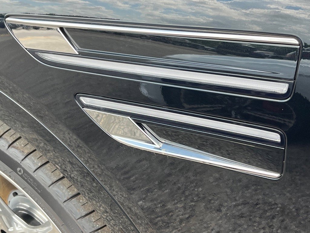 Vehicle image 22 of 23