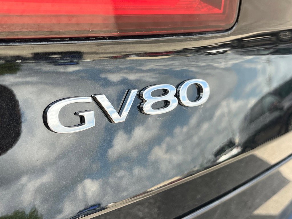 Vehicle image 7 of 23