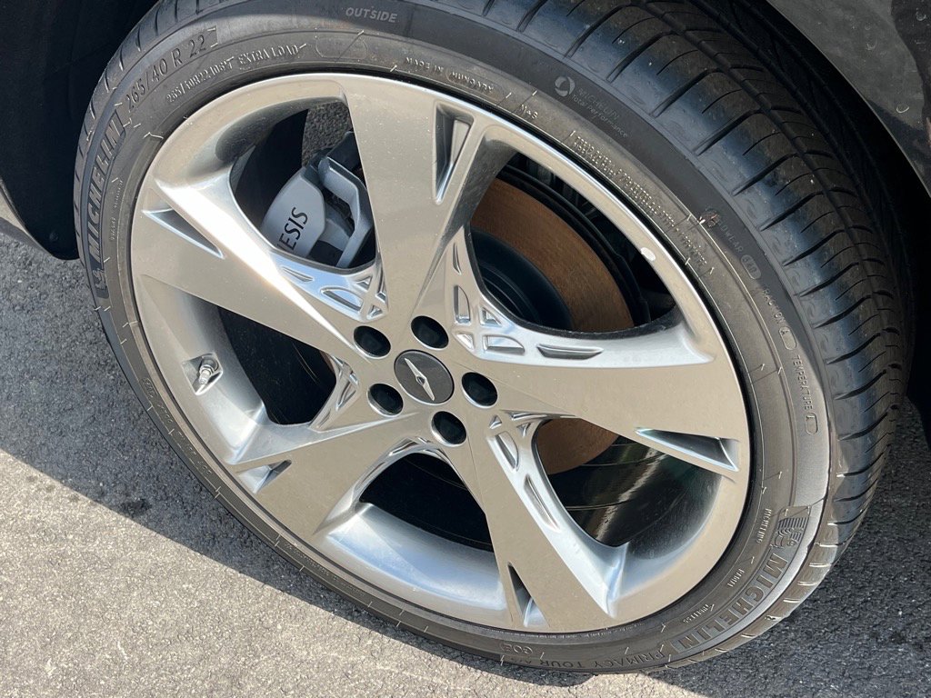 Vehicle image 9 of 23