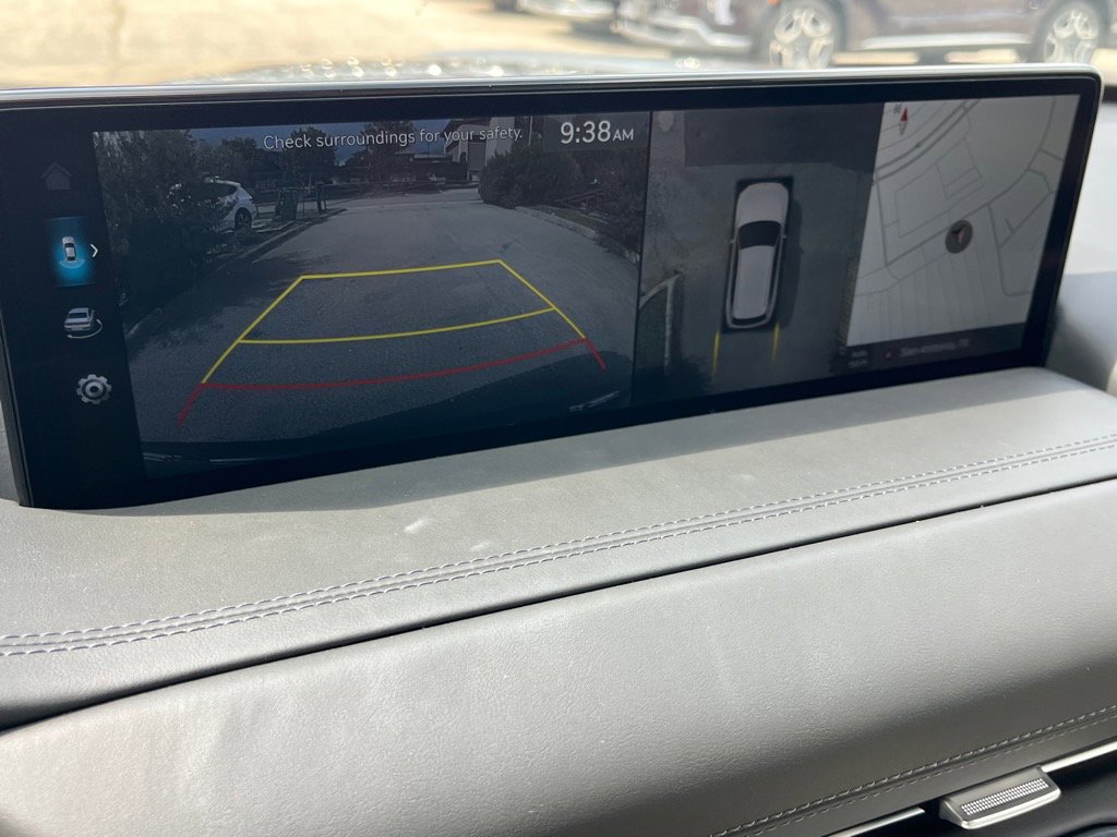 Vehicle image 16 of 23