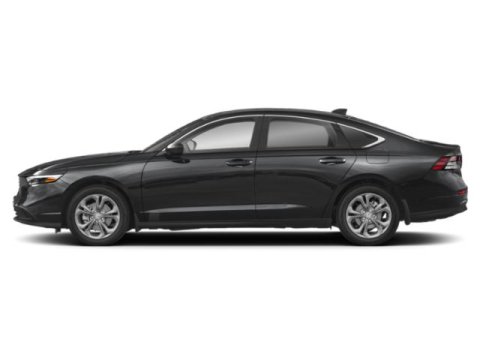 Vehicle image 4 of 5