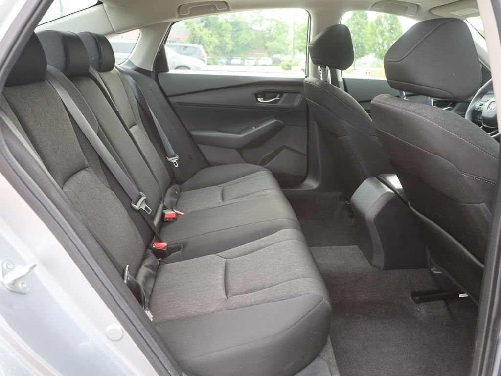 Vehicle image 13 of 49