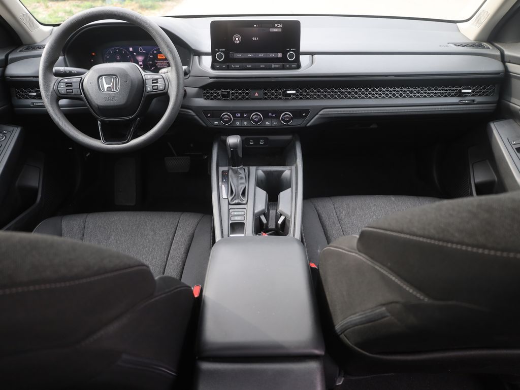 Vehicle image 19 of 49