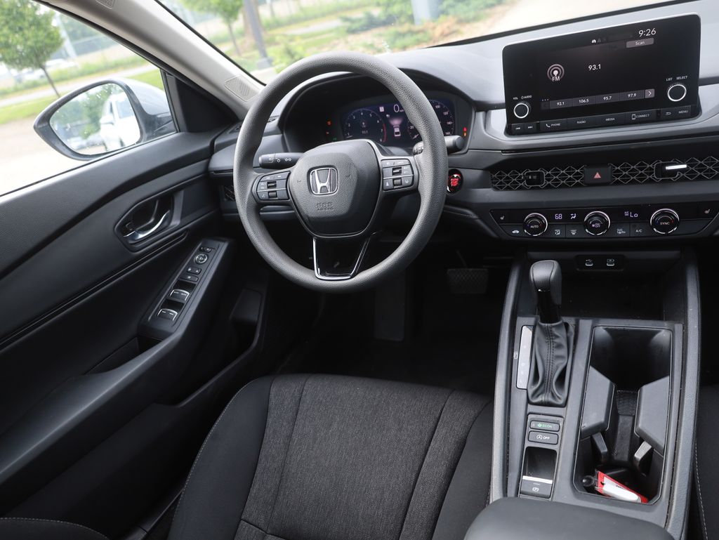 Vehicle image 16 of 49