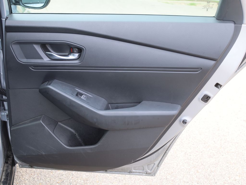 Vehicle image 15 of 49