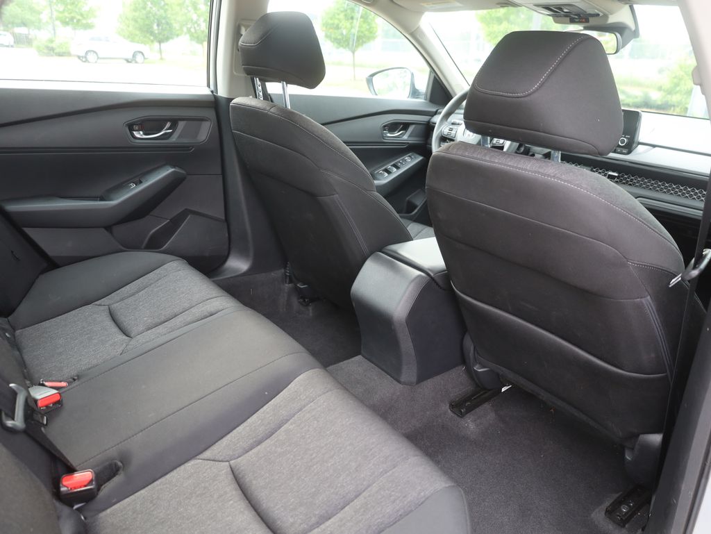Vehicle image 14 of 49