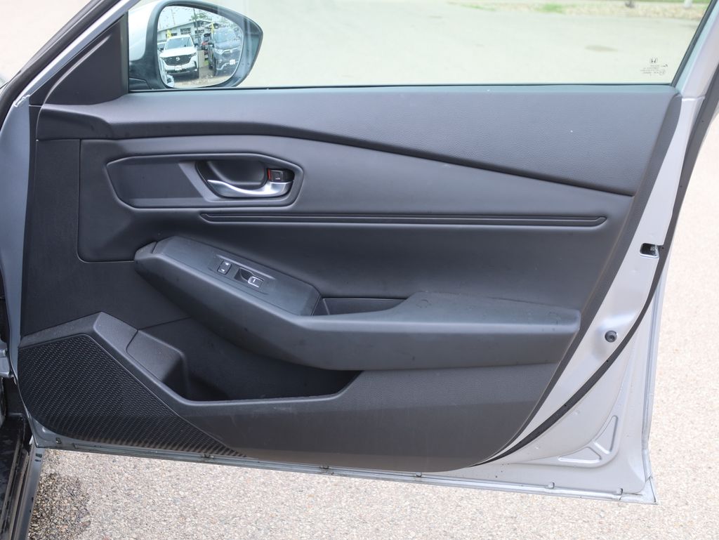 Vehicle image 12 of 49