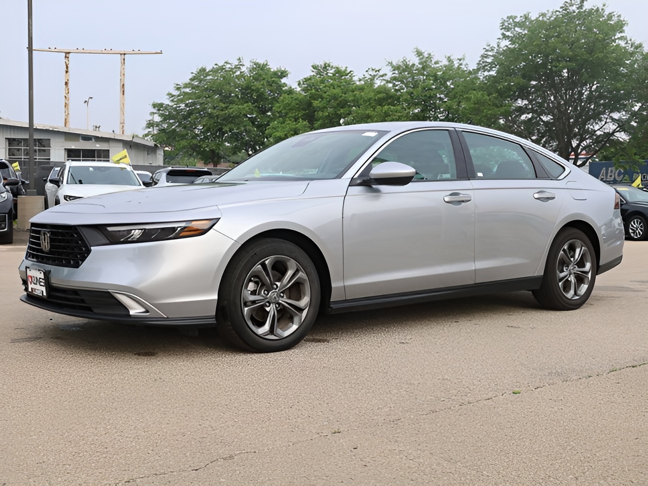 Vehicle image 41 of 49