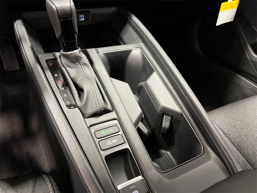 Vehicle image 19 of 31