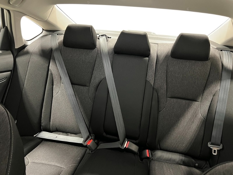 Vehicle image 27 of 31