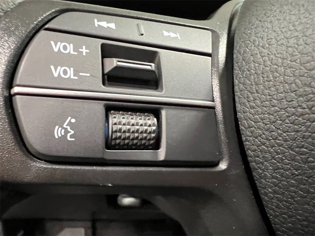 Vehicle image 20 of 31