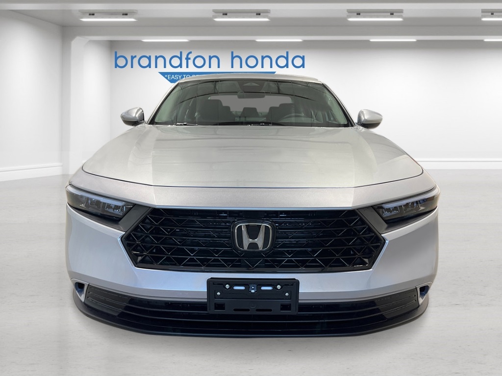 Vehicle image 2 of 31