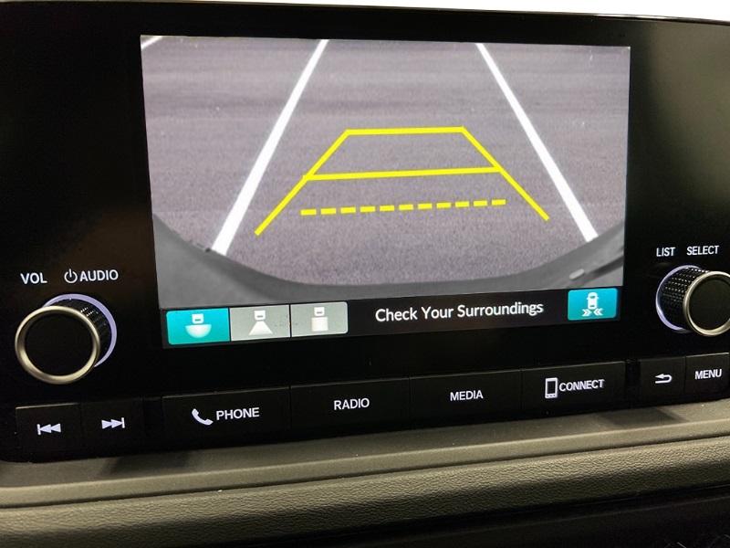 Vehicle image 24 of 31