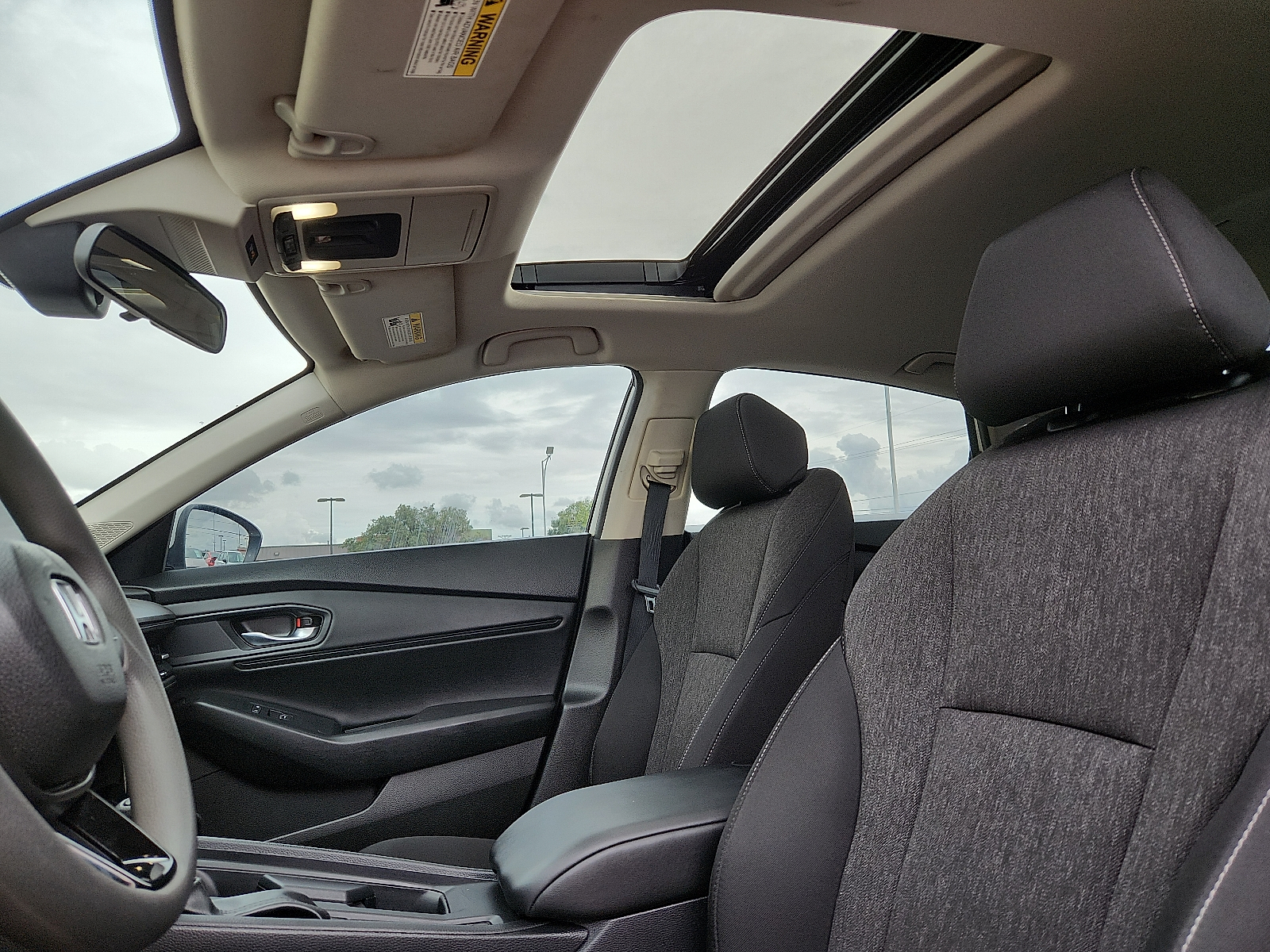 Vehicle image 8 of 16