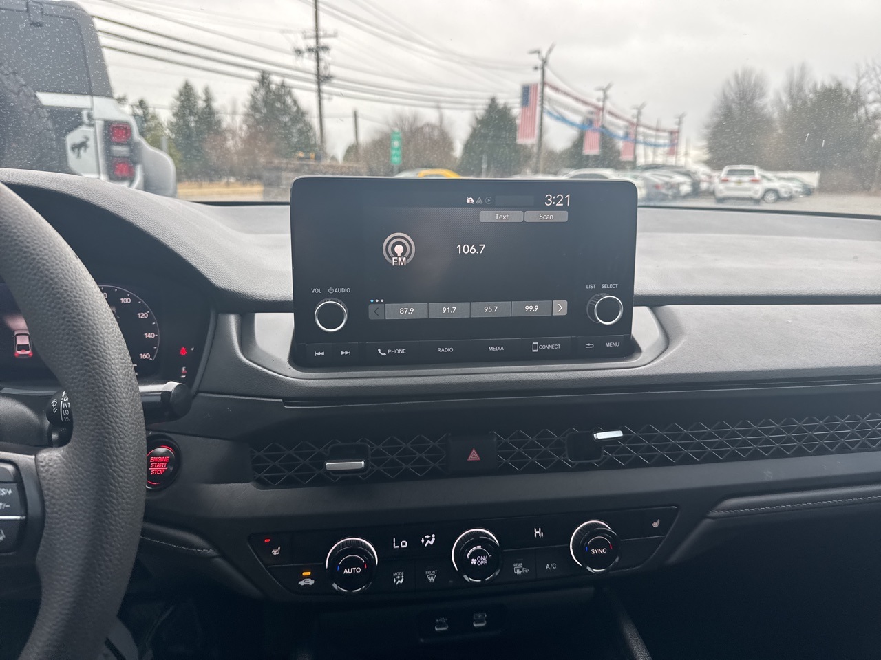 Vehicle image 14 of 16