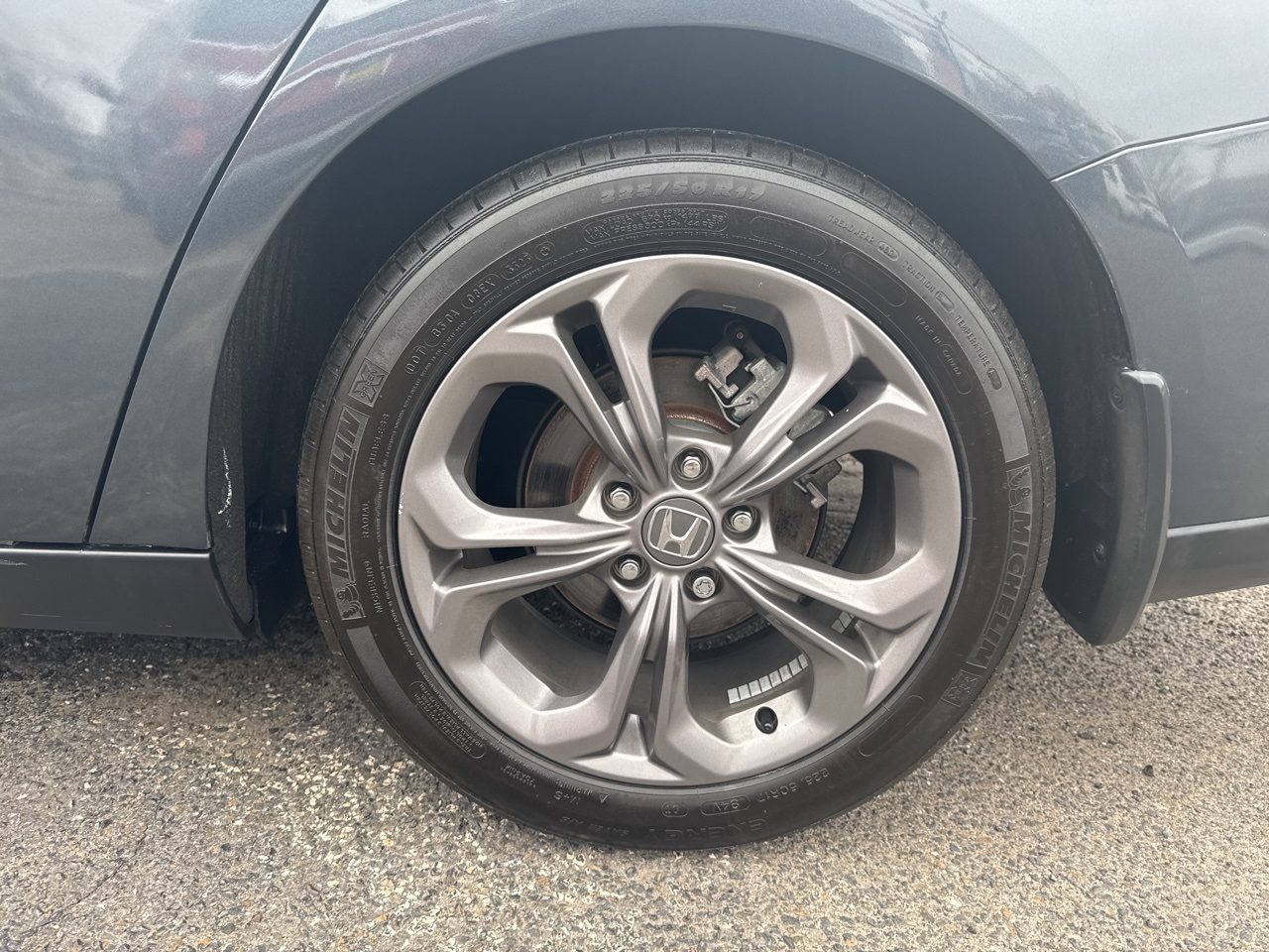 Vehicle image 6 of 16
