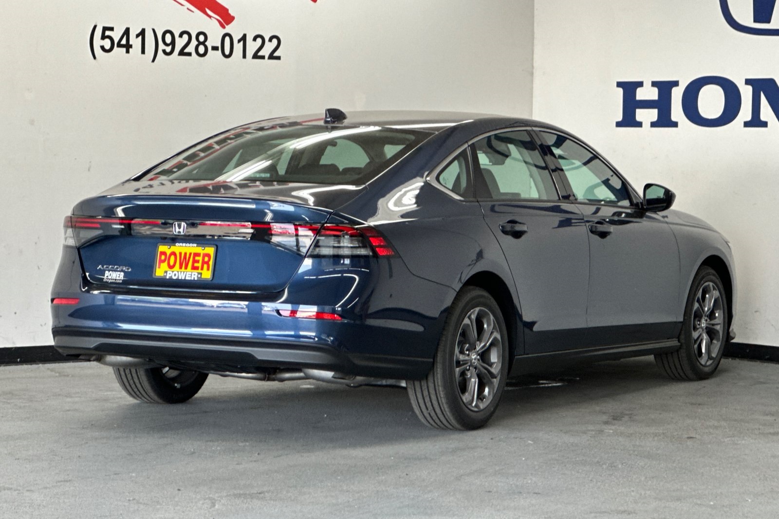 Vehicle image 5 of 23