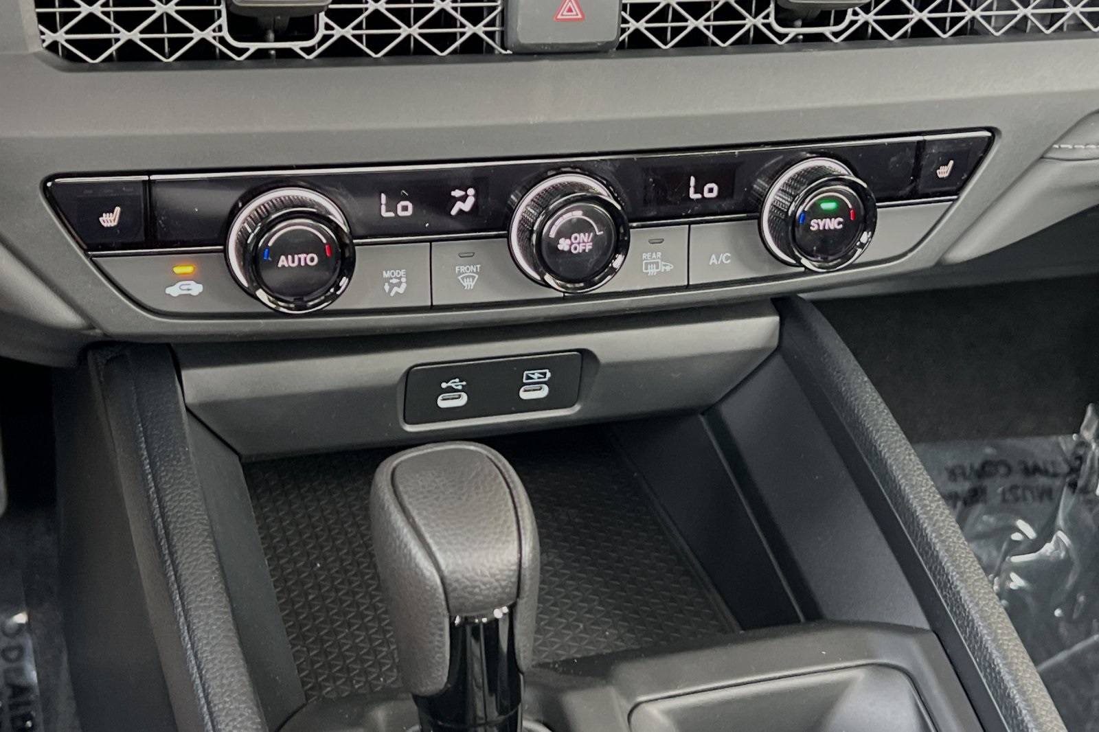 Vehicle image 17 of 23