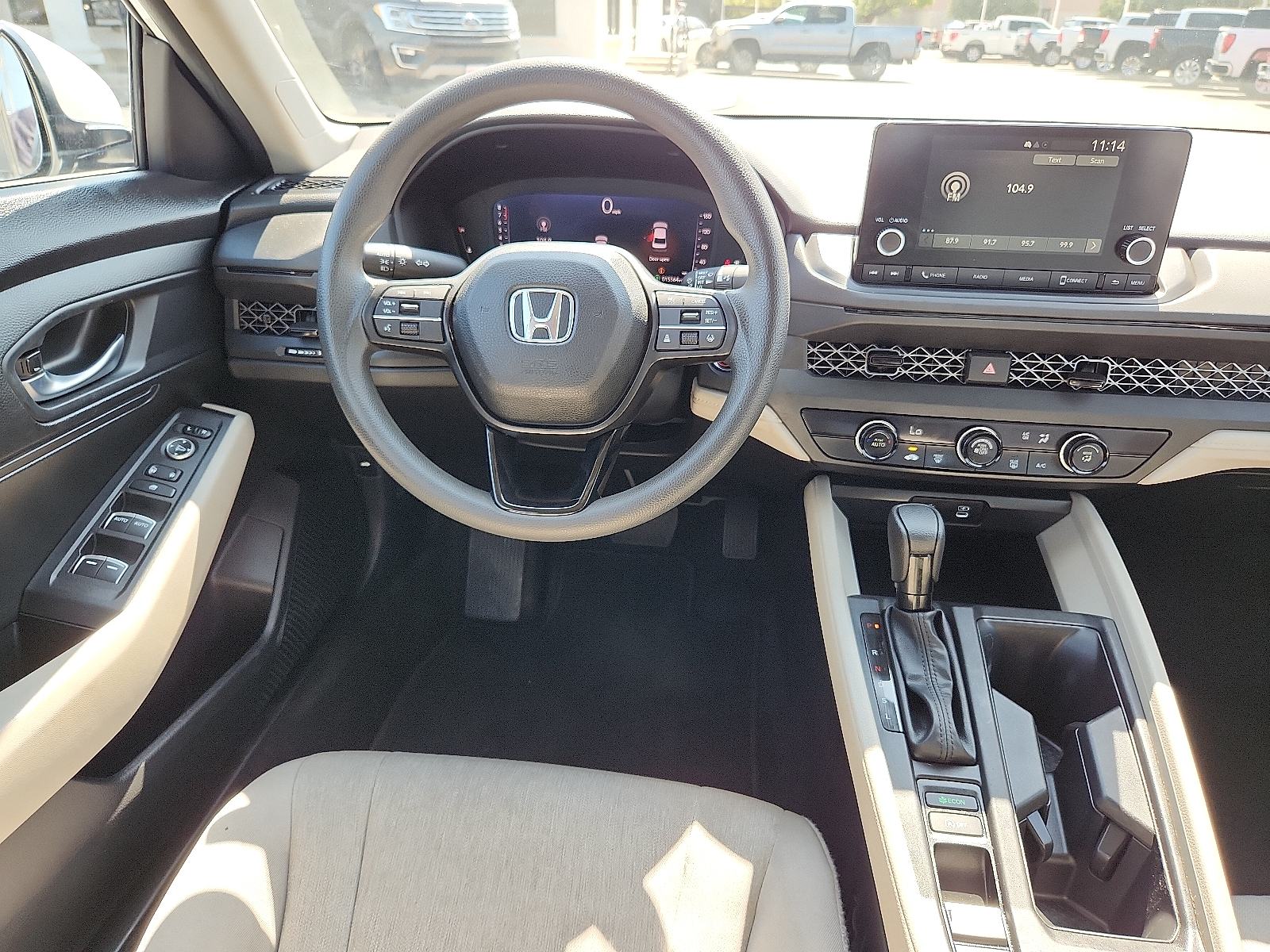 Vehicle image 10 of 16