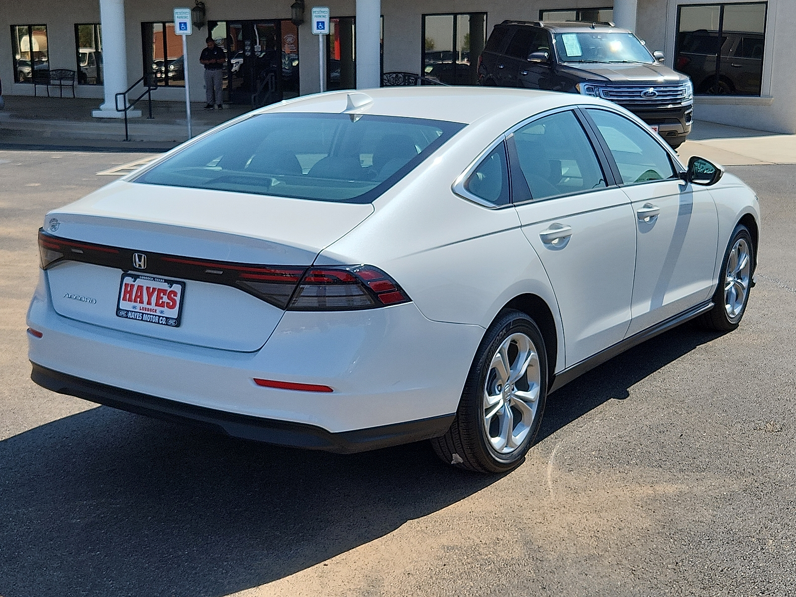 Vehicle image 3 of 16