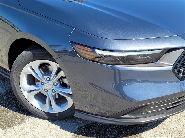 Vehicle image 7 of 20