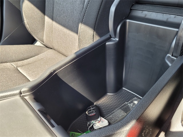 Vehicle image 19 of 20