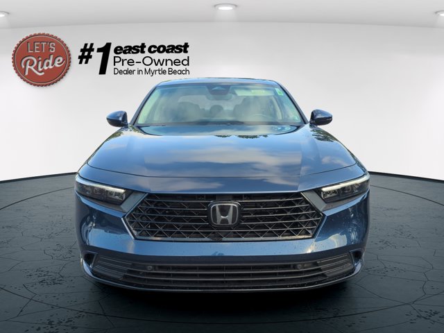 2024 Honda Accord Hybrid EX-L Image 2 of 32