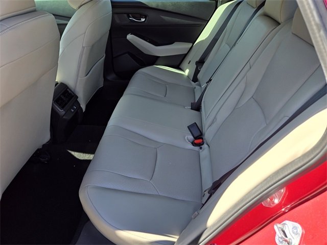 Vehicle image 9 of 15