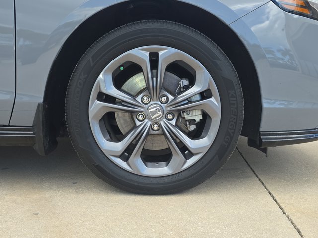 2024 Honda Accord Hybrid EX-L Image 11 of 42