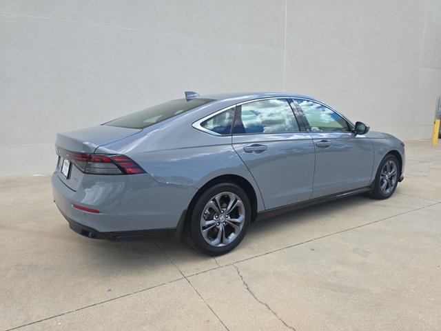 2024 Honda Accord Hybrid EX-L Image 6 of 42