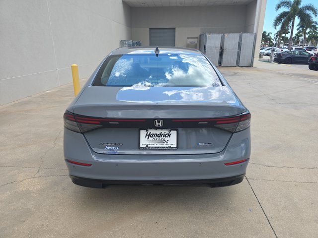 2024 Honda Accord Hybrid EX-L Image 7 of 42