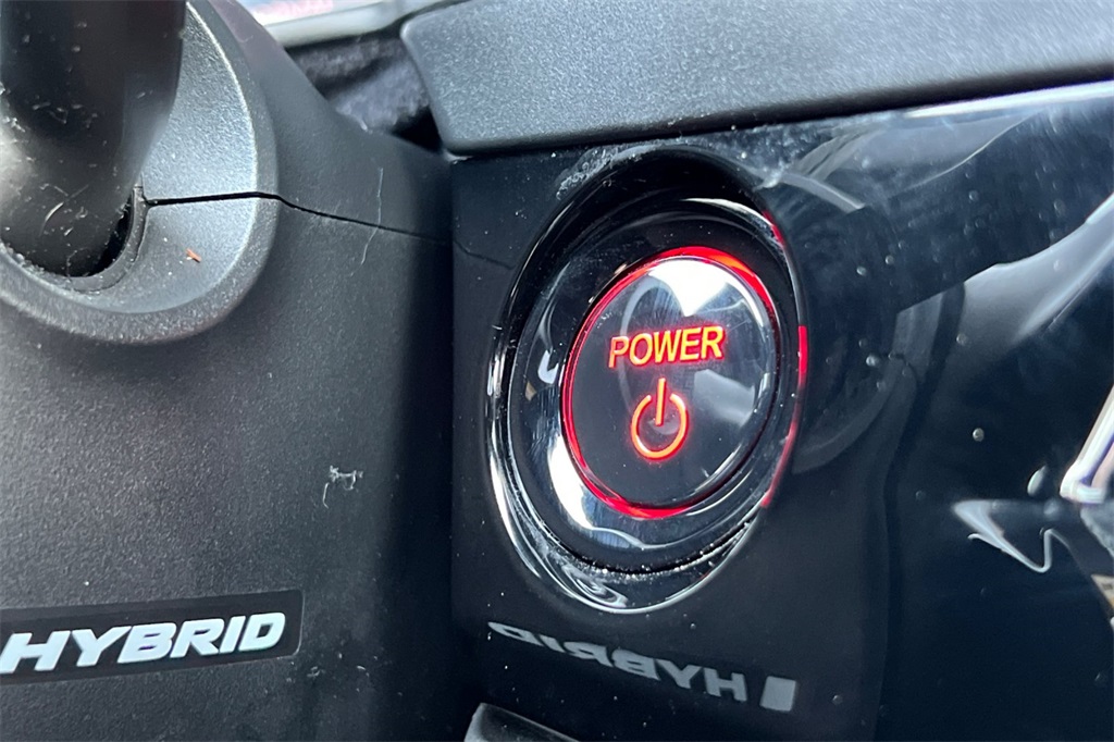 Vehicle image 20 of 34
