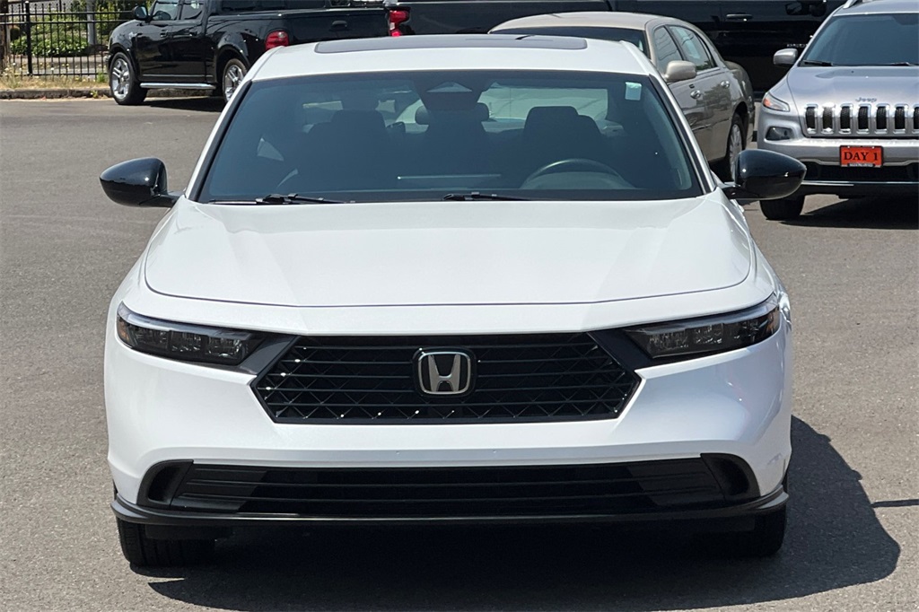 Vehicle image 2 of 34
