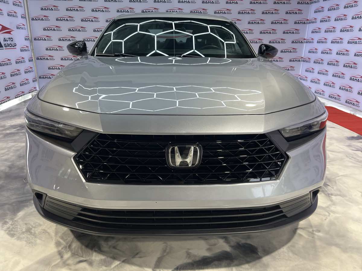 Vehicle image 7 of 34