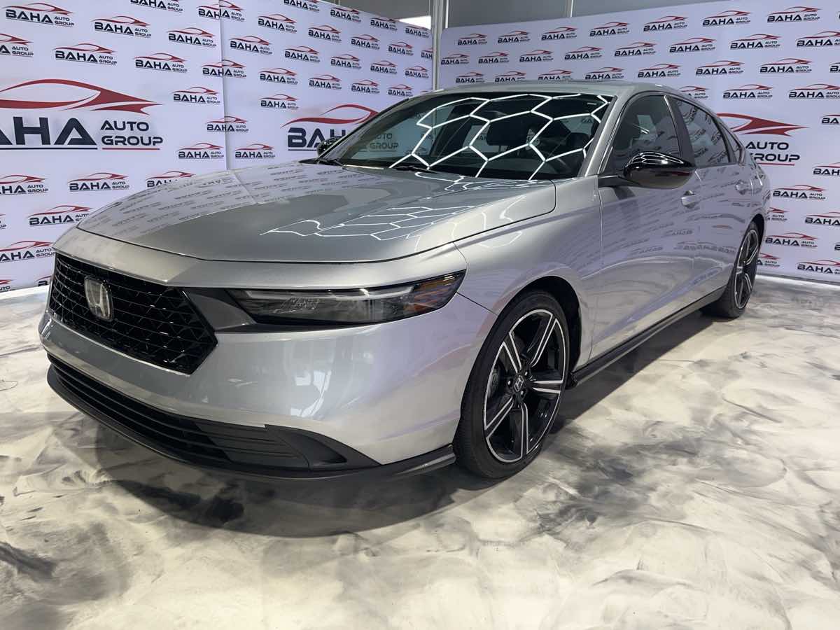 Vehicle image 2 of 34