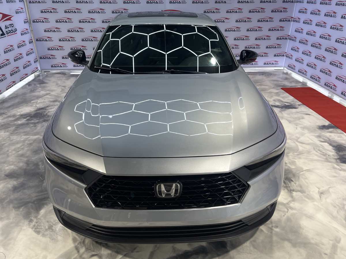 Vehicle image 3 of 34