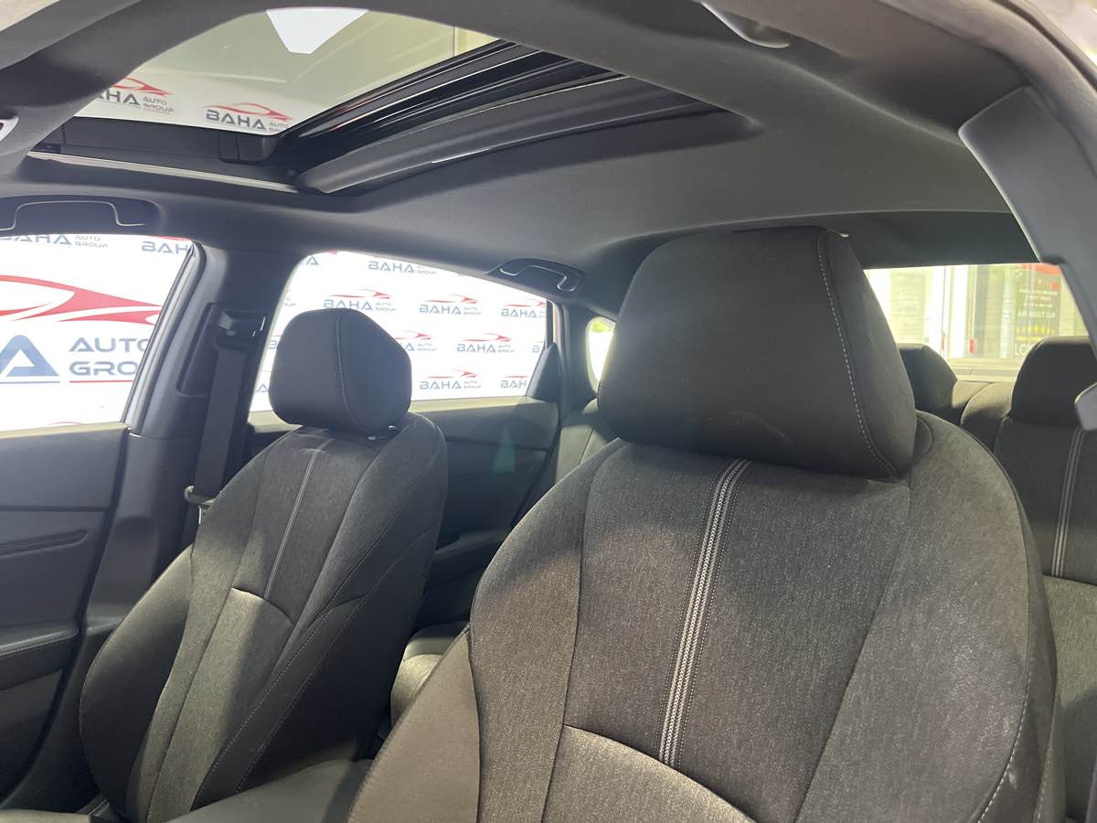 Vehicle image 26 of 34