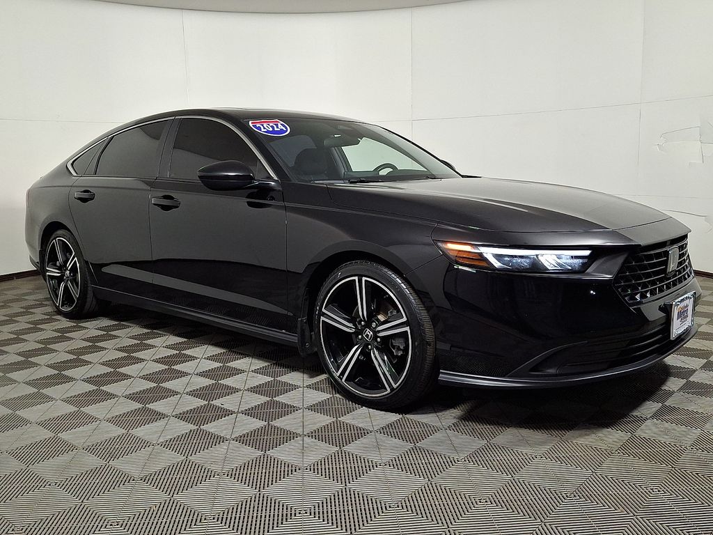 2024 Honda Accord Hybrid Sport Image 3 of 32