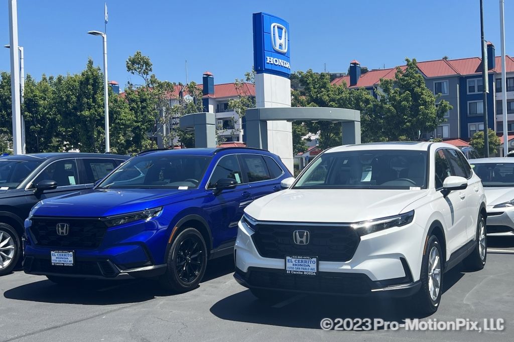 2024 Honda Accord Hybrid Sport-L Image 2 of 39