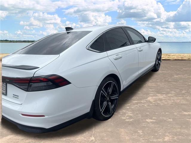2024 Honda Accord Hybrid Sport Image 2 of 37