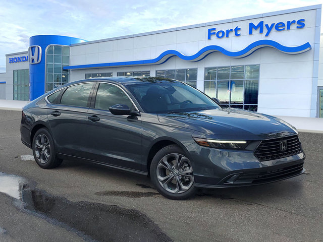 Vehicle image 2 of 25