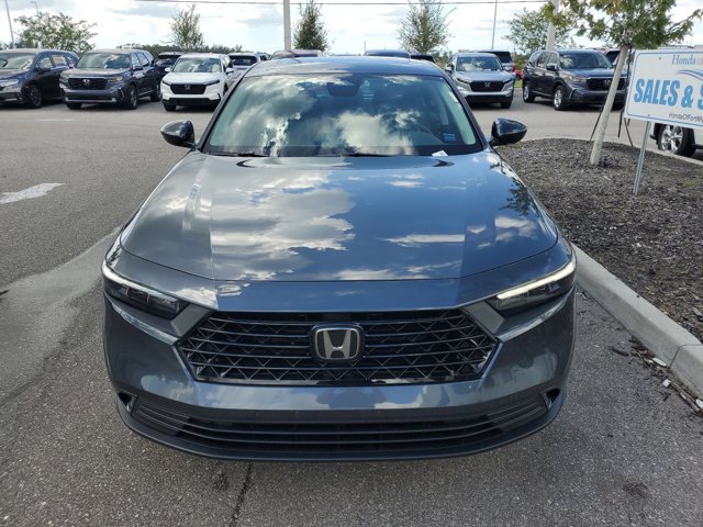 Vehicle image 6 of 25