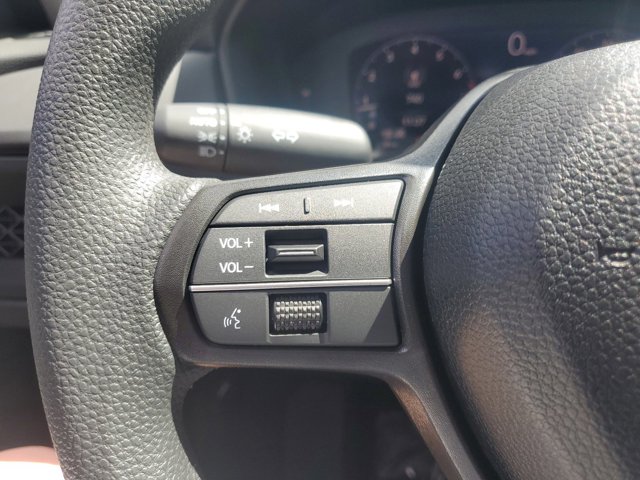 Vehicle image 24 of 26