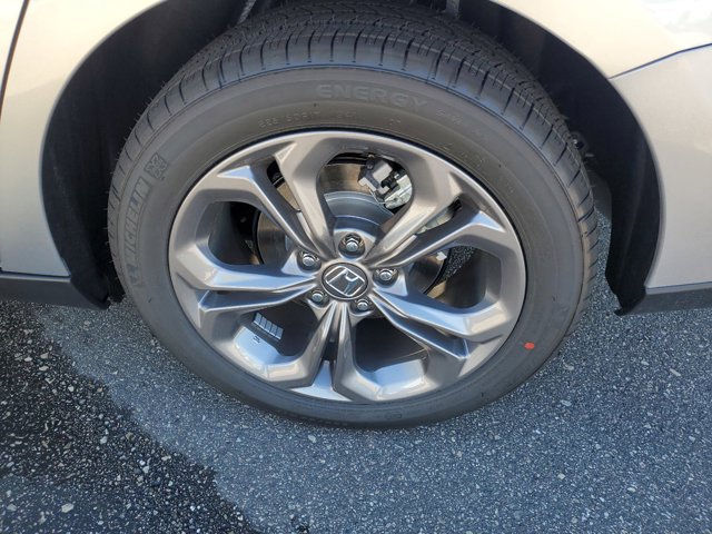 Vehicle image 10 of 26