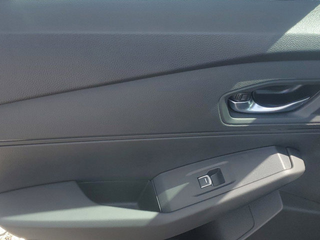 Vehicle image 22 of 26