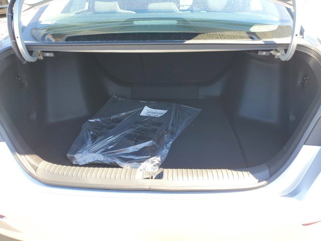 Vehicle image 11 of 26