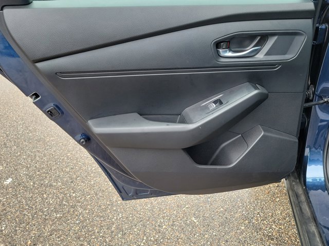 Vehicle image 21 of 31