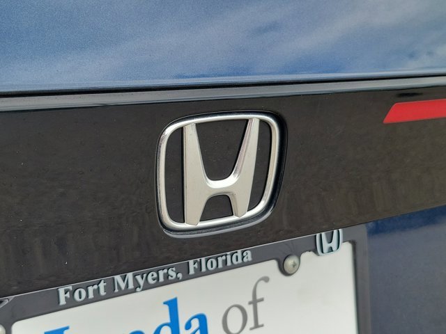 Vehicle image 29 of 31